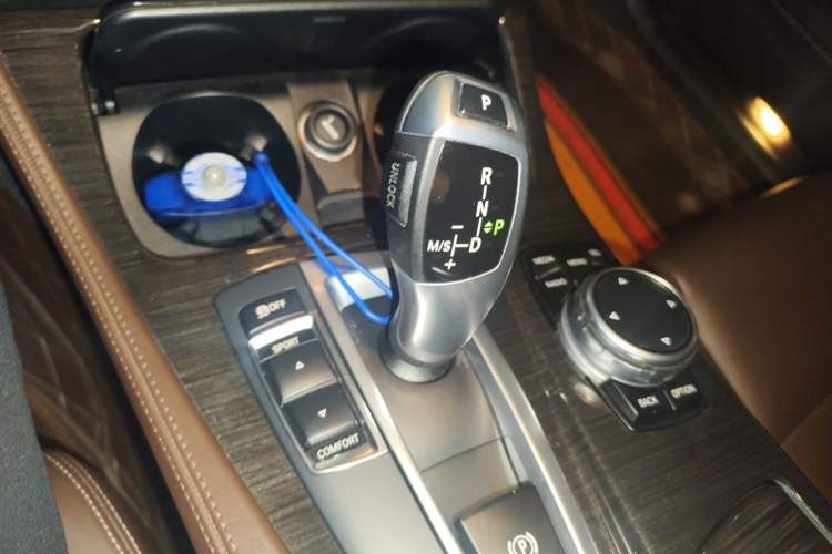 Used BMW 5 Series 2017 525Li Luxury Design Package Gear Lever