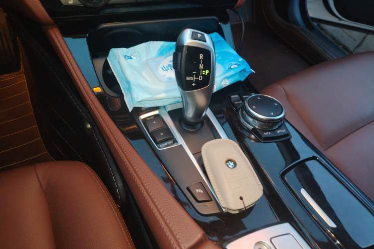 Used BMW 5 Series 2017 528Li Leading Model Gear Lever
