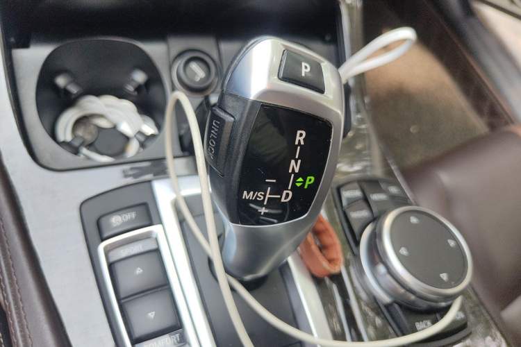 Used BMW 5 Series 2017 525Li Luxury Design Package Gear Lever