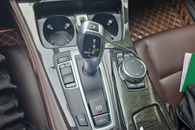 Used BMW 5 Series 2017 525Li Luxury Design Package Gear Lever