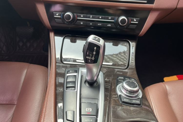 Used BMW 5 Series 2017 525Li Leading Model Gear Lever