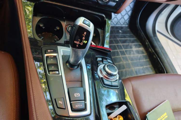 Used BMW 5 Series 2017 520Li Elegant Edition Gear Lever