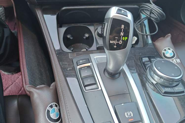Used BMW 5 Series 2017 525Li Luxury Design Package Gear Lever