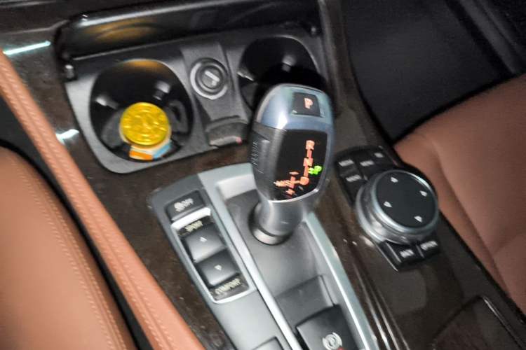 Used BMW 5 Series 2017 528Li Leading Model Gear Lever