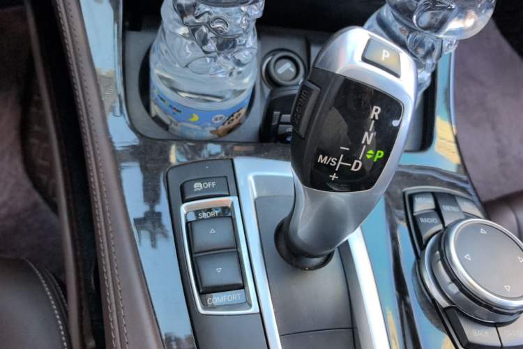 Used BMW 5 Series 2017 525Li Luxury Design Package Gear Lever