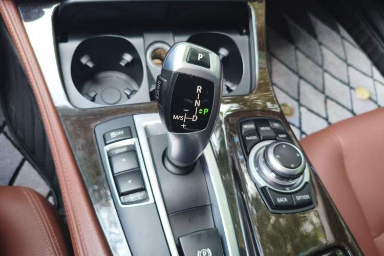 Used BMW 5 Series 2017 525Li Leading Model Gear Lever