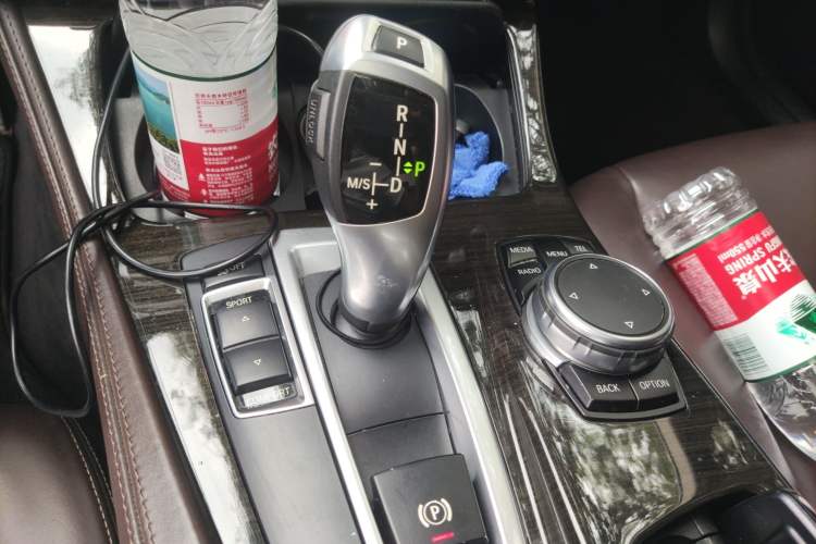 Used BMW 5 Series 2017 525Li Luxury Design Package Gear Lever