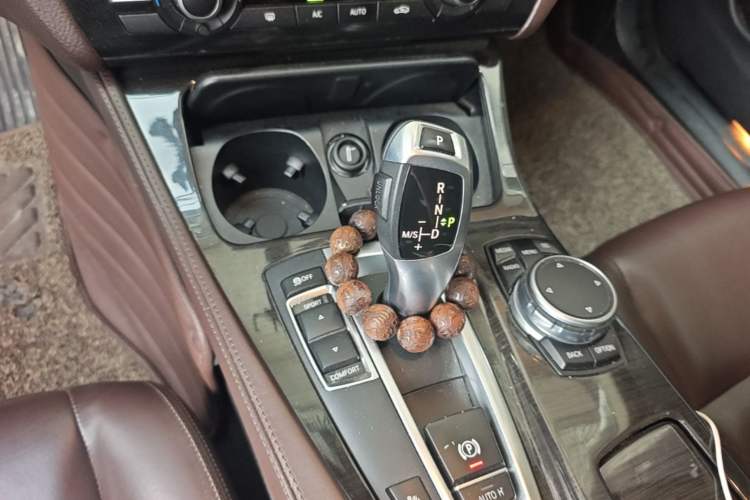 Used BMW 5 Series 2017 525Li Luxury Design Package Gear Lever