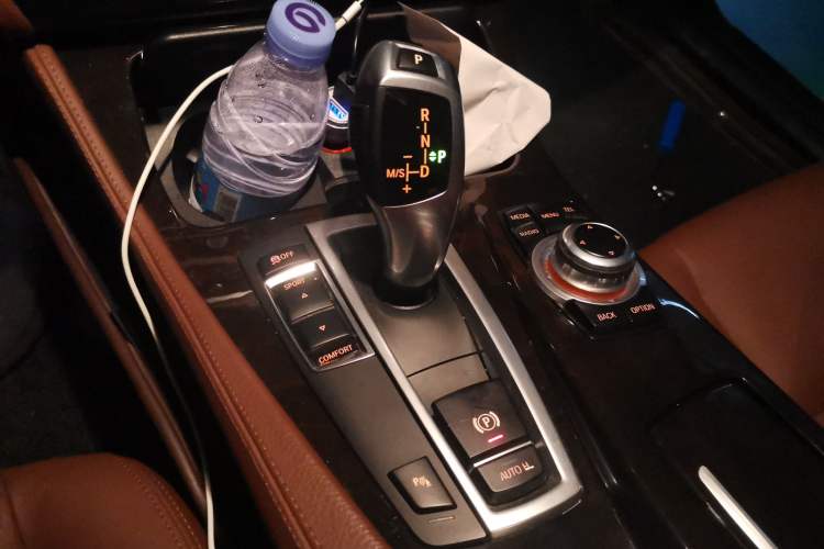 Used BMW 5 Series 2017 525Li Leading Model Gear Lever