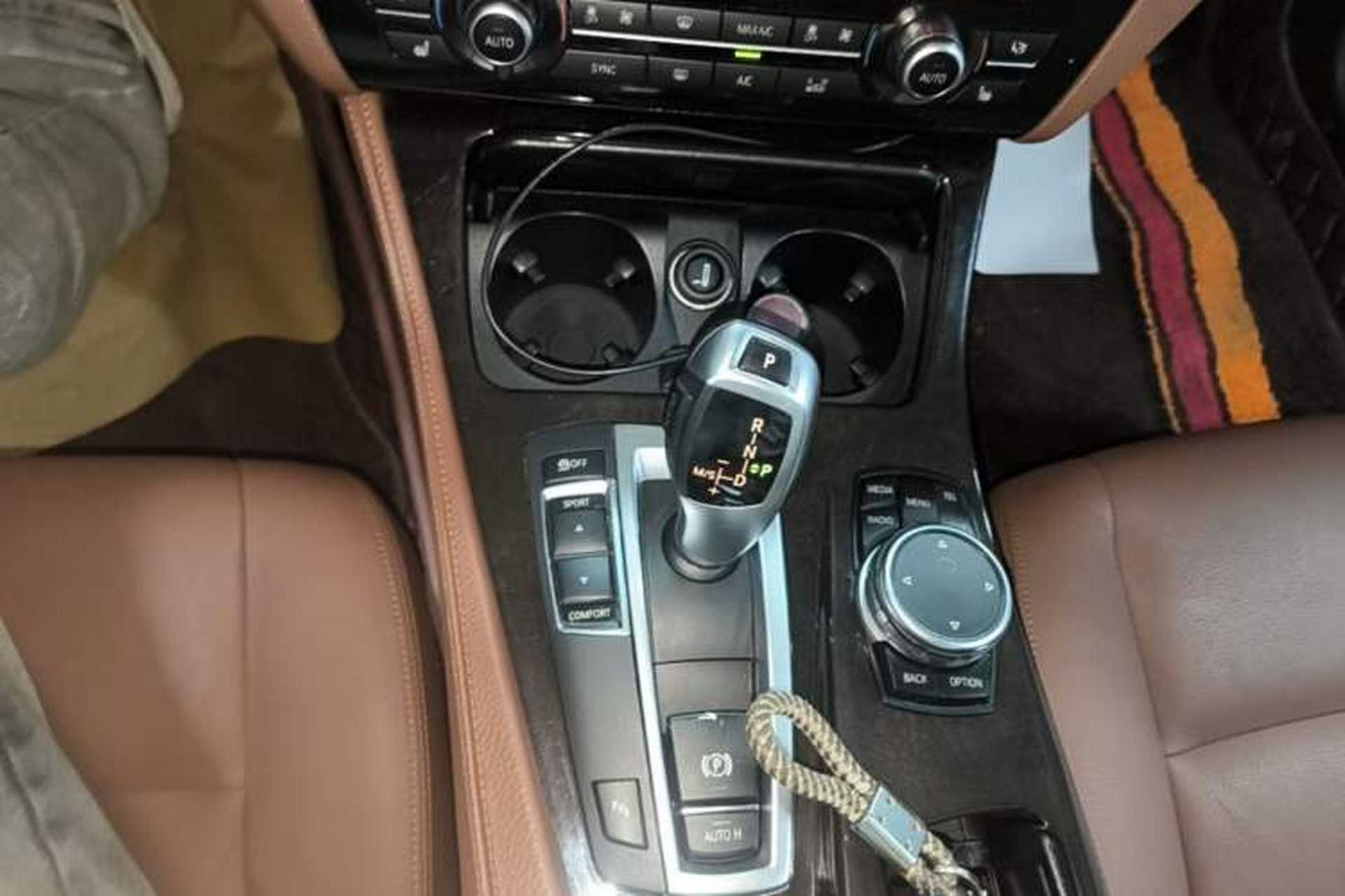 Used BMW 5 Series 2017 528Li Leading Model Gear Lever
