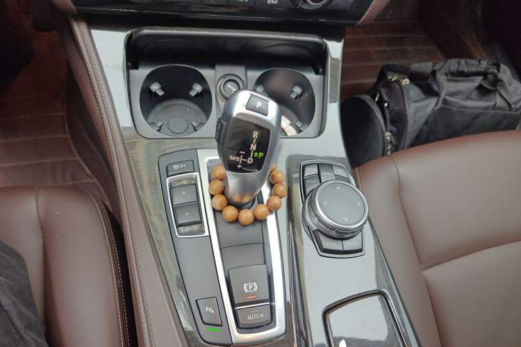 Used BMW 5 Series 2017 525Li Luxury Design Package Gear Lever