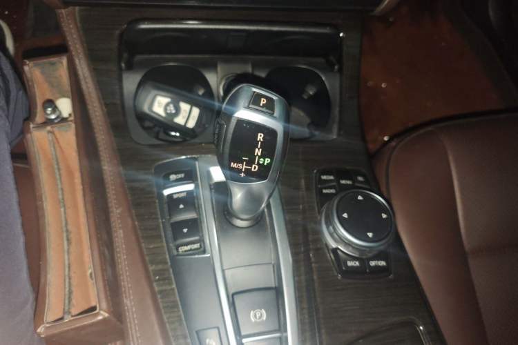 Used BMW 5 Series 2017 525Li Luxury Design Package Gear Lever