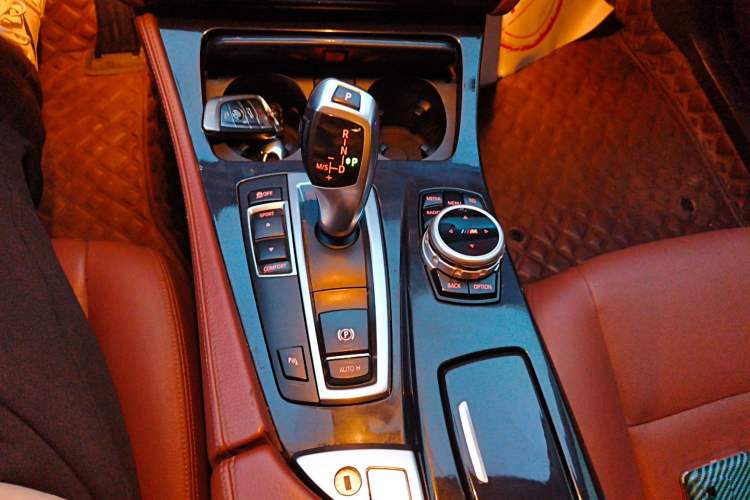 Used BMW 5 Series 2017 520Li Elegant Edition Gear Lever
