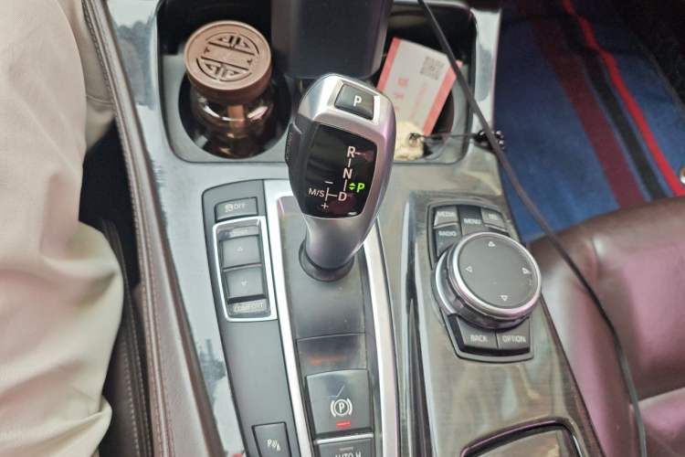 Used BMW 5 Series 2017 525Li Luxury Design Package Gear Lever
