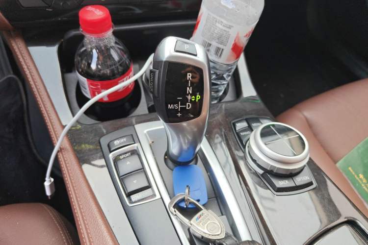Used BMW 5 Series 2017 525Li Leading Model Gear Lever