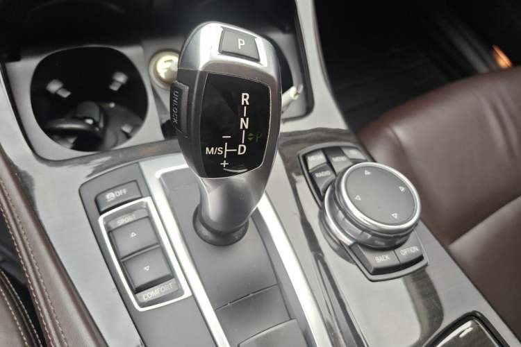 Used BMW 5 Series 2017 525Li Leading Model Gear Lever
