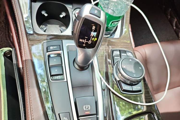 Used BMW 5 Series 2017 525Li Luxury Design Package Gear Lever