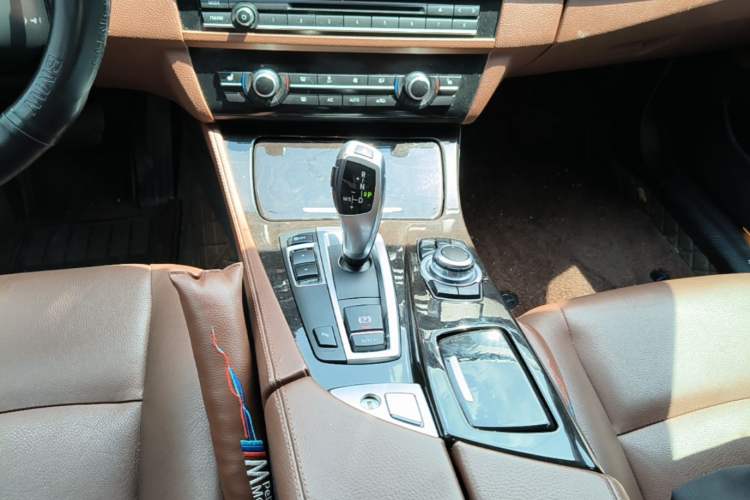 Used BMW 5 Series 2017 525Li Leading Model Gear Lever