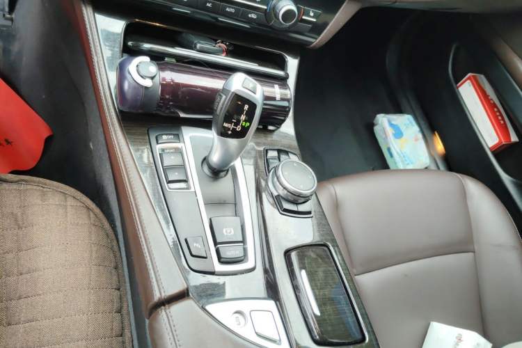 Used BMW 5 Series 2017 525Li Luxury Design Package Gear Lever