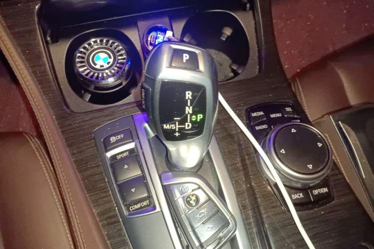 Used BMW 5 Series 2017 525Li Luxury Design Package Gear Lever