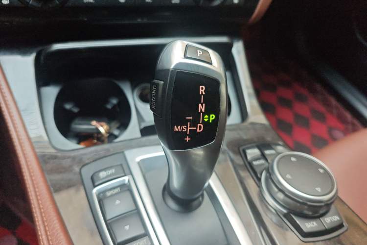 Used BMW 5 Series 2017 528Li Leading Model Gear Lever