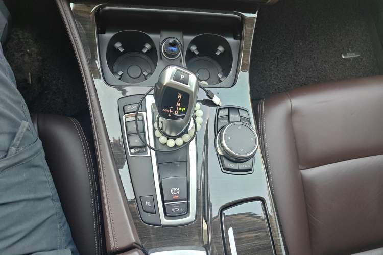 Used BMW 5 Series 2017 525Li Luxury Design Package Gear Lever