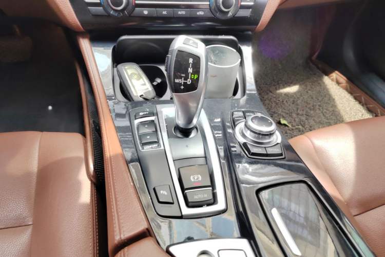 Used BMW 5 Series 2017 520Li Elegant Edition Gear Lever