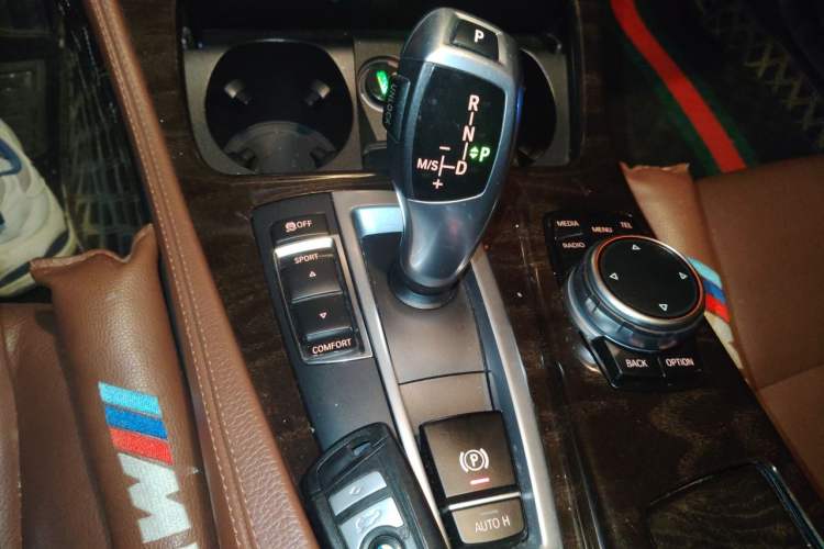 Used BMW 5 Series 2017 528Li Leading Model Gear Lever
