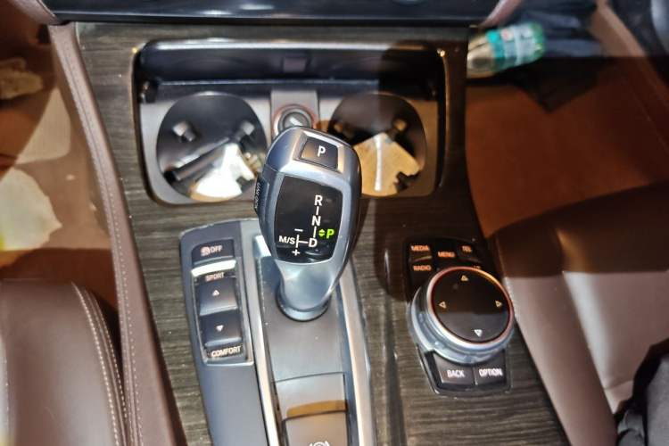 Used BMW 5 Series 2017 525Li Luxury Design Package Gear Lever