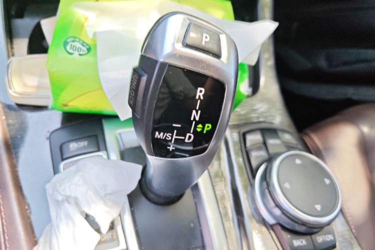 Used BMW 5 Series 2017 525Li Luxury Design Package Gear Lever