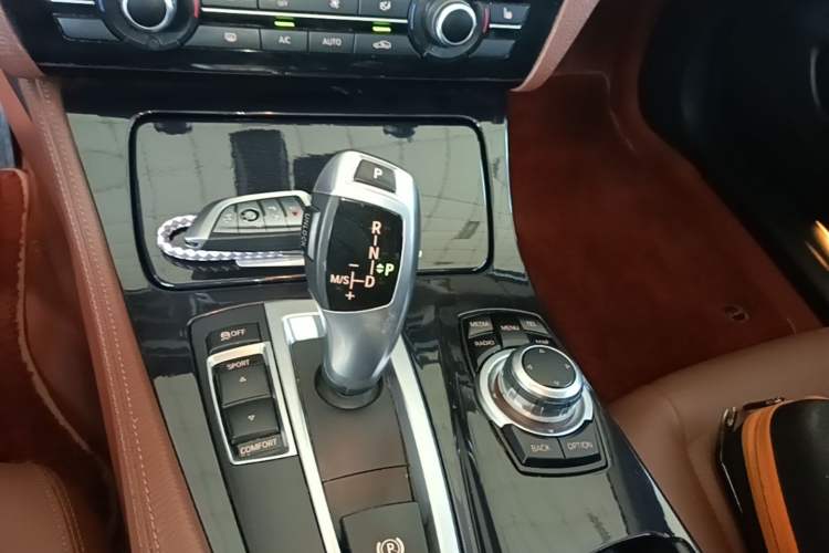 Used BMW 5 Series 2017 520Li Elegant Edition Gear Lever