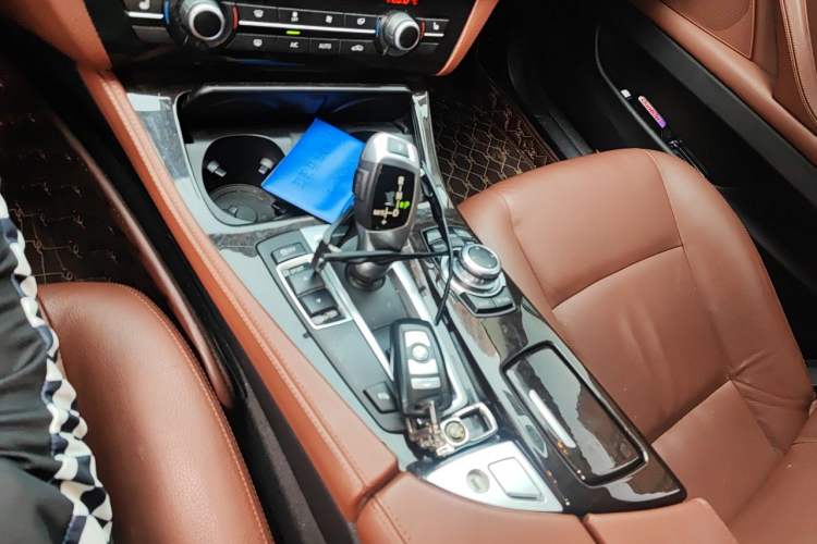 Used BMW 5 Series 2017 525Li Leading Model Gear Lever