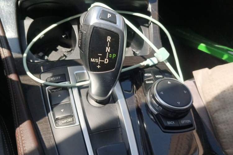 Used BMW 5 Series 2017 525Li Luxury Design Package Gear Lever
