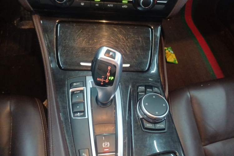 Used BMW 5 Series 2017 525Li Luxury Design Package Gear Lever