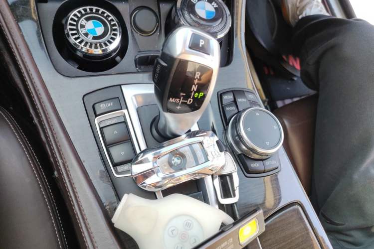 Used BMW 5 Series 2017 525Li Luxury Design Package Gear Lever