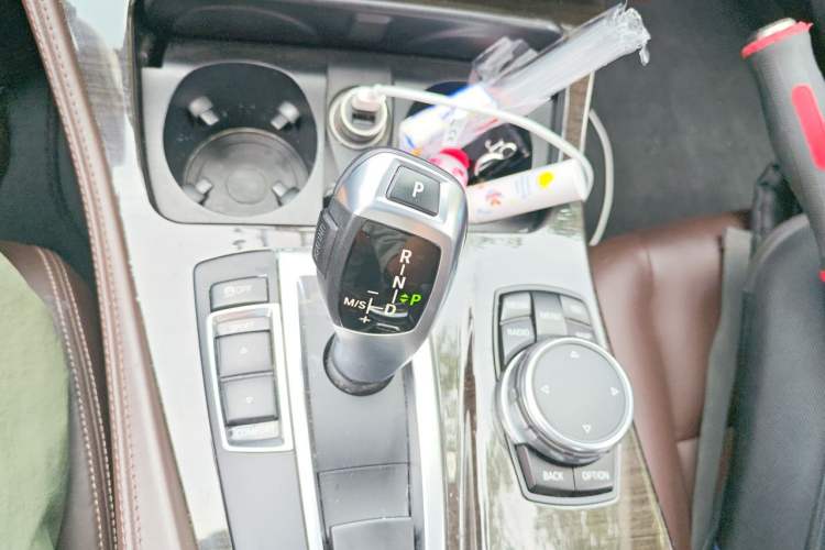 Used BMW 5 Series 2017 525Li Luxury Design Package Gear Lever