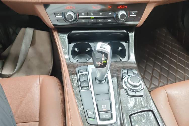 Used BMW 5 Series 2017 525Li Leading Model Gear Lever