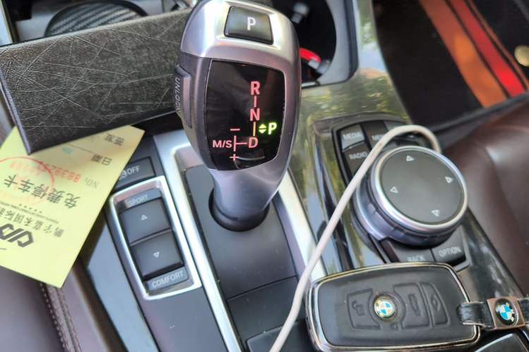 Used BMW 5 Series 2017 525Li Luxury Design Package Gear Lever