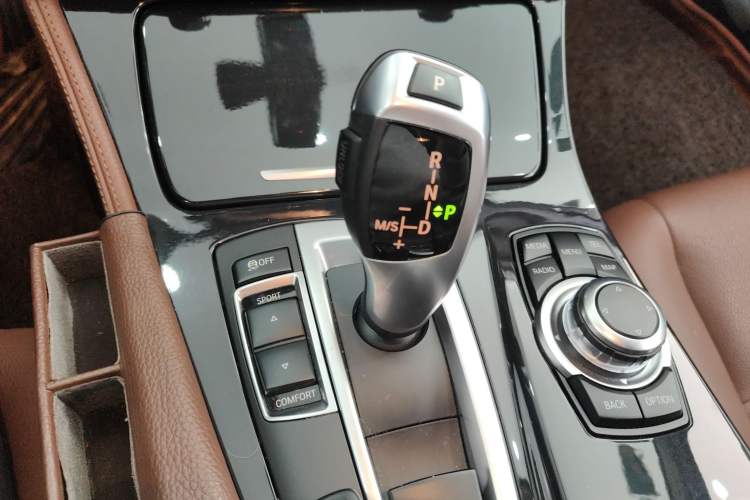 Used BMW 5 Series 2017 520Li Elegant Edition Gear Lever