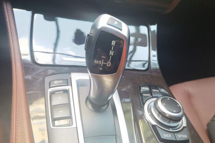 Used BMW 5 Series 2017 525Li Leading Model Gear Lever