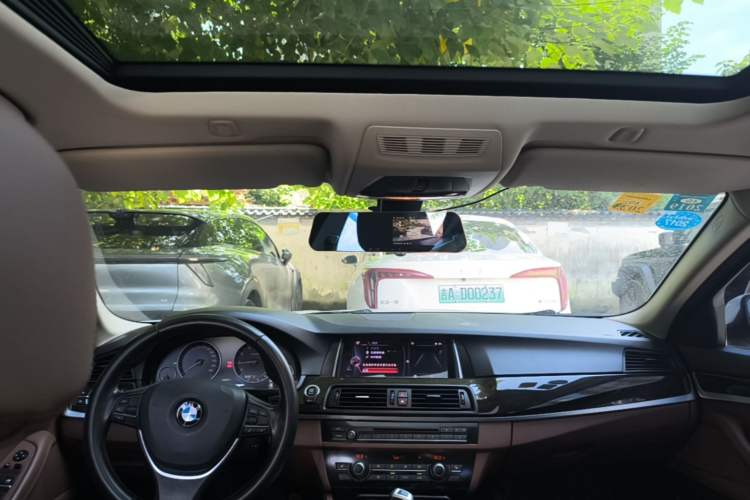 Used BMW 5 Series 2017 525Li Leading Model Headliner