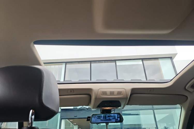 Used BMW 5 Series 2017 525Li Luxury Design Package Headliner