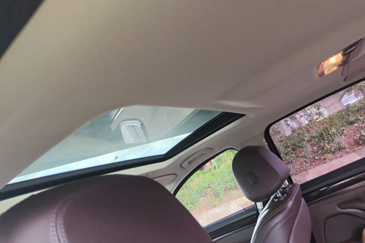 Used BMW 5 Series 2017 525Li Luxury Design Package Headliner