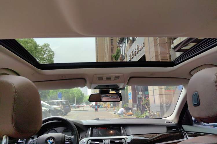 Used BMW 5 Series 2017 525Li Leading Model Headliner