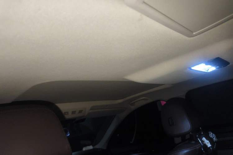 Used BMW 5 Series 2017 525Li Luxury Design Package Headliner