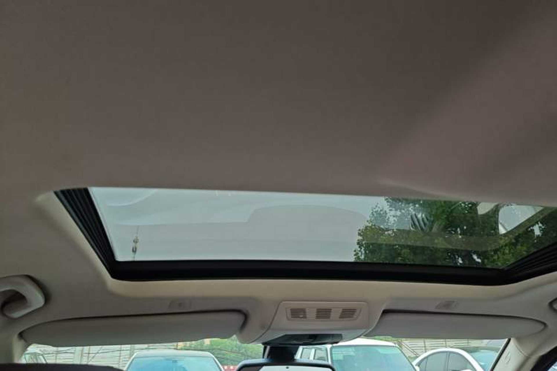 Used BMW 5 Series 2017 525Li Luxury Design Package Headliner