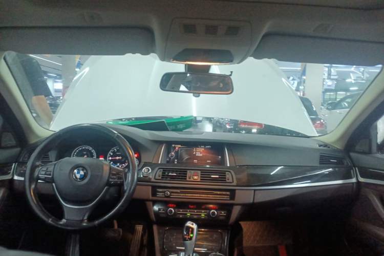 Used BMW 5 Series 2017 525Li Luxury Design Package Headliner