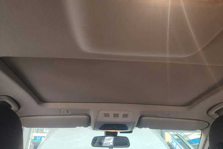 Used BMW 5 Series 2017 525Li Luxury Design Package Headliner