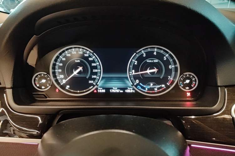 Used BMW 5 Series 2017 525Li Luxury Design Package Instrument Cluster