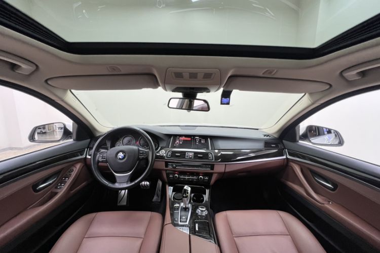 Used BMW 5 Series 2017 525Li Leading Model Interior 1